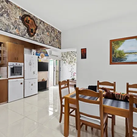 Demetris Apartment
